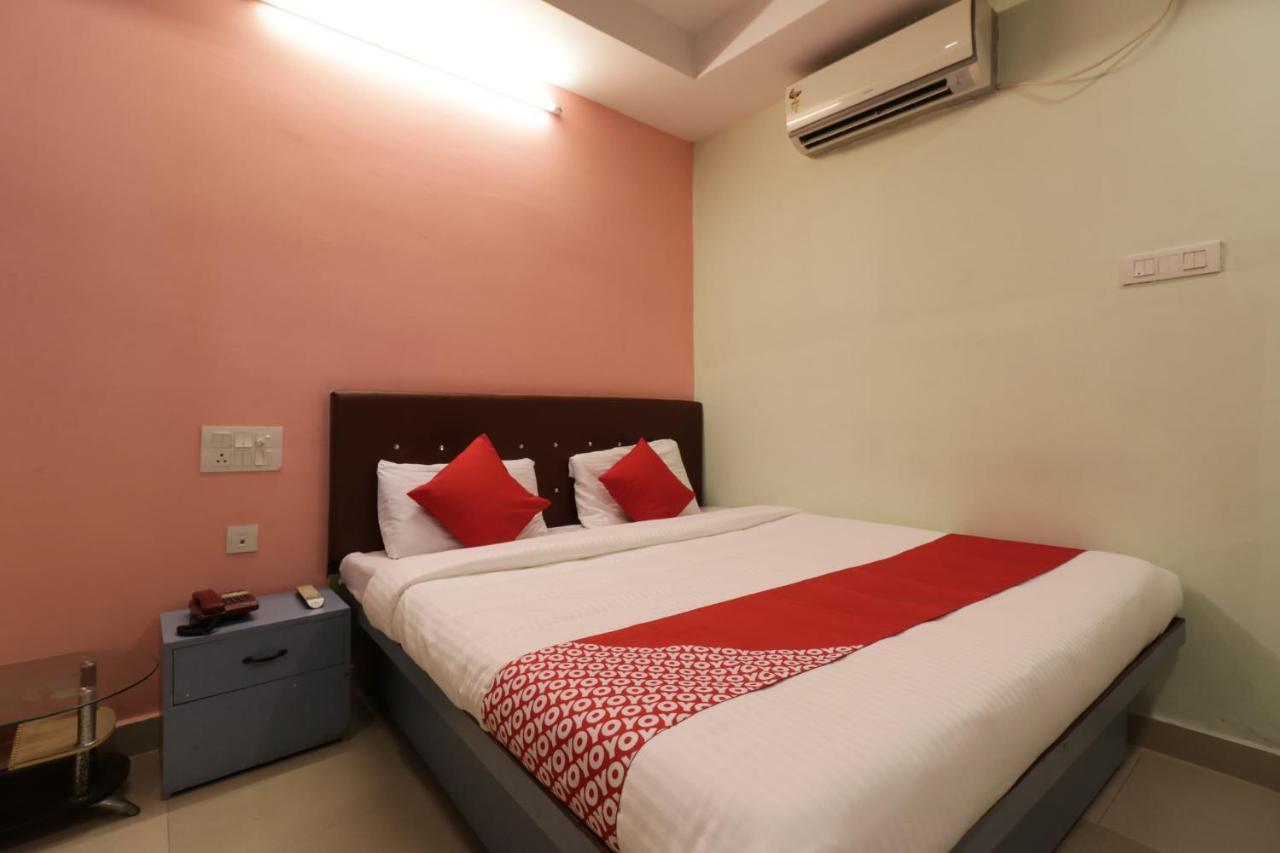 Oyo 29259 Hotel Rama Royal Nellore Exterior foto